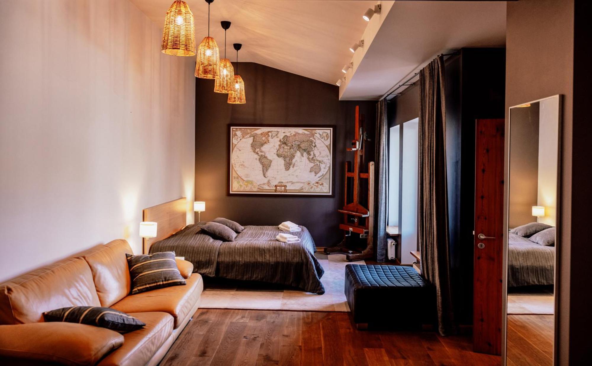 Spacious 2-story Apt. W/ Terrace - 280 M2 里加